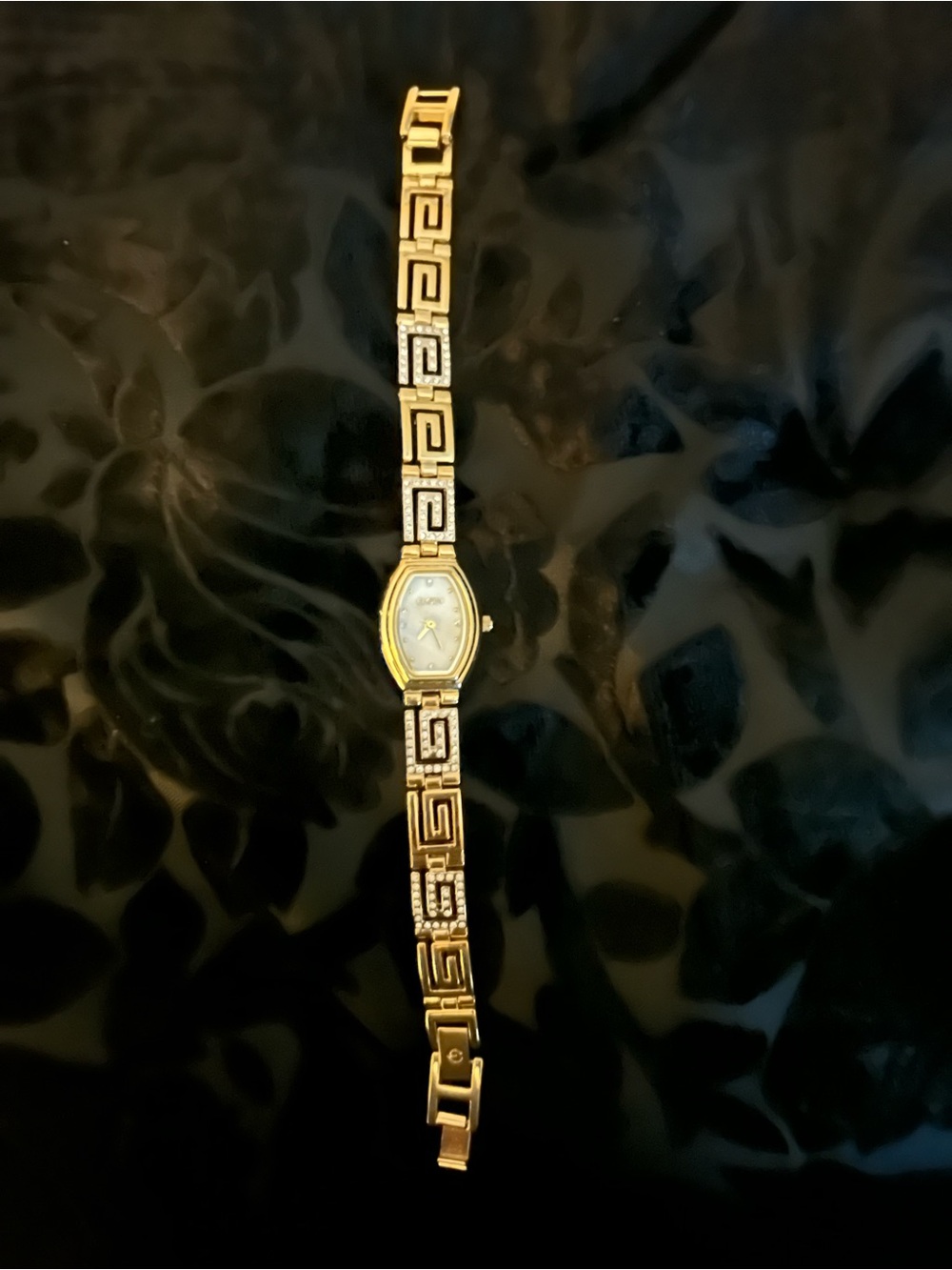 Gold-Tone Women's Bracelet Watch - Elegant Geometric Link Design